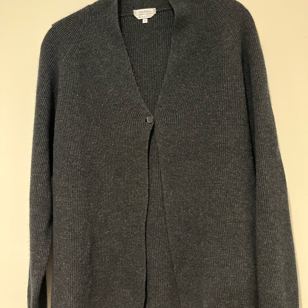 MaxMara mint condition Twin Set. - Picture 4 of 4